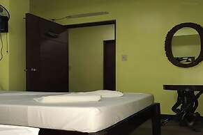 Luis Bay Travellers Lodge Coron