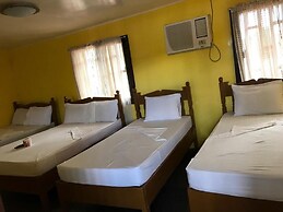 Luis Bay Travellers Lodge Coron