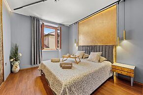 Diana City Hall View