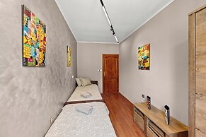 Diana City Hall View