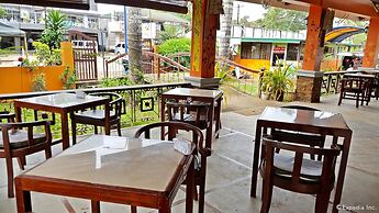 OYO 671 Natua's Cabin