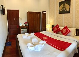 Pangkham Lodge