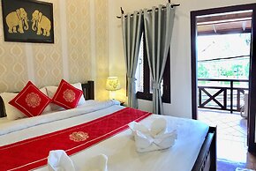 Pangkham Lodge