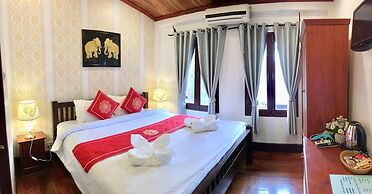 Pangkham Lodge