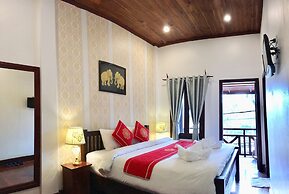 Pangkham Lodge