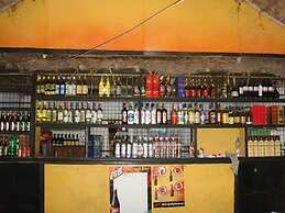 Palm Grove Holiday Inn