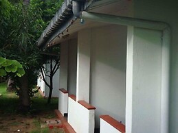 Palm Grove Holiday Inn