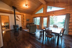 Ten-ee-ah Lodge & Campground