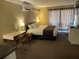 Airport Inn