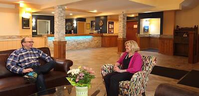 Vance Creek Hotel & Conference Centre