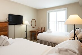 Vance Creek Hotel & Conference Centre