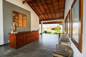 Kalla Bongo Lake Resort