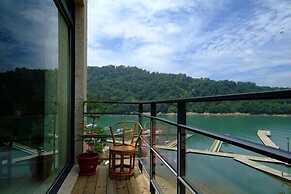LakeView Homestay