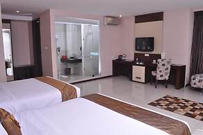 Scarlet Dago Hotel