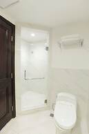 Lido Lake Resort By MNC Hotel