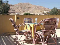 Pharaohs Hotel