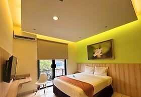 D'Bamboo Suites