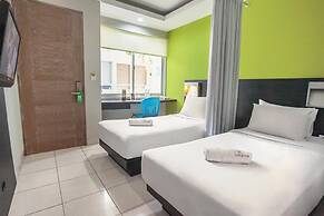 LeGreen Suite Tondano