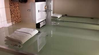 V Hotel Tebet, Jakarta