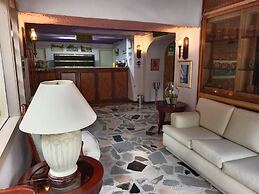 Hotel California Pacho