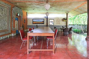 Mertha Jati Hotel & Bungalow