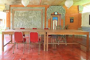 Mertha Jati Hotel & Bungalow