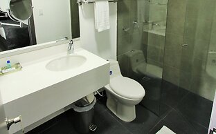 Hotel San Fernando Real