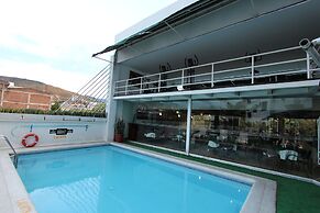 Hotel San Fernando Real