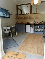 A Hilltop Country Retreat