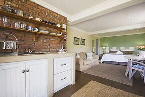 A Hilltop Country Retreat