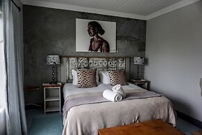 A Hilltop Country Retreat