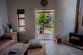 A Hilltop Country Retreat