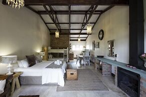 A Hilltop Country Retreat