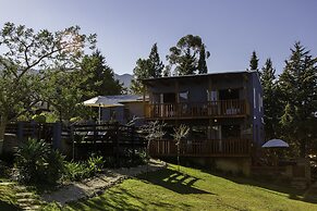 A Hilltop Country Retreat