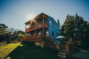 A Hilltop Country Retreat