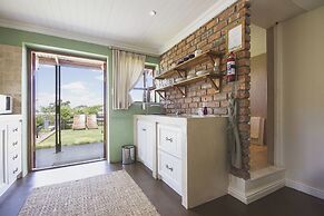 A Hilltop Country Retreat