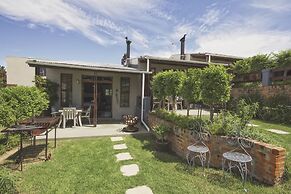 A Hilltop Country Retreat