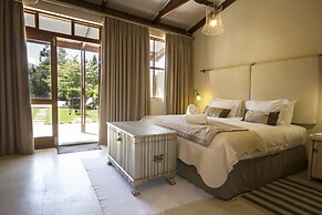 A Hilltop Country Retreat