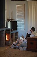 A Hilltop Country Retreat