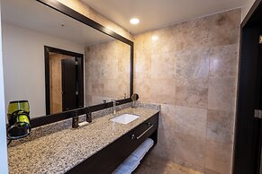 Wyndham Quito Airport