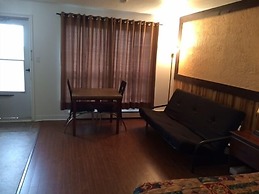 Carleton Motel & Coffee Shop