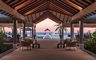 NH Collection Maldives Havodda Resort