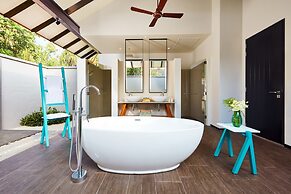 NH Collection Maldives Havodda Resort