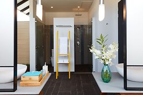 NH Collection Maldives Havodda Resort