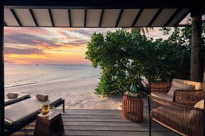 NH Collection Maldives Havodda Resort