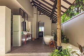 NH Collection Maldives Havodda Resort