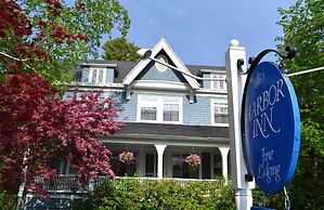 The Harbor Inn