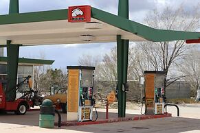 Grand Canyon Caverns Inn