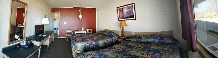 Grand Canyon Caverns Inn