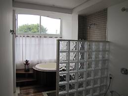 Hotel Pousada Shangri-la